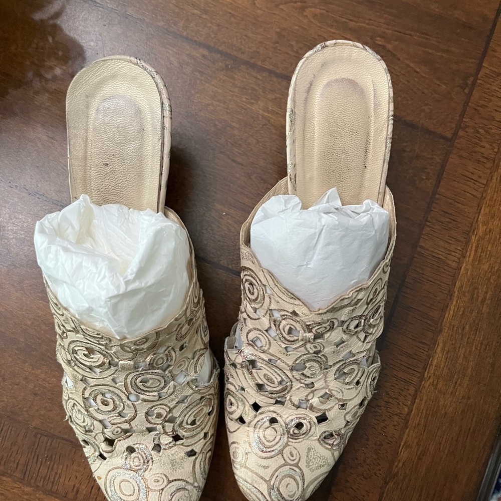 Turkish leather, cream color size 38 shoes.